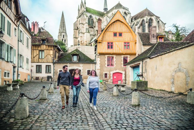 Discovering the Charms of Auxerre: Exploring Bourgogne Côte de Serre in Northern Burgundy