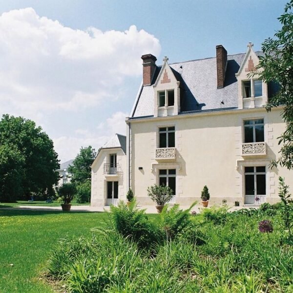 Exploring the Charms of Saint-Cyr-sur-Loire in Centre-Val de Loire